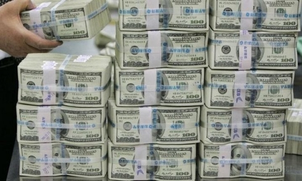 Кассир банка унесла $500 тысяч и вела тайную жизнь. Через 25 лет ее раскрыли Кассир банка унесла $500 тысяч и вела тайную жизнь. Через 25 лет ее раскрыли