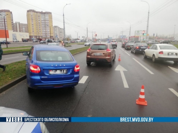 ДТП в Бресте: Одна Lada «догнала» другую Lada ДТП в Бресте: Одна Lada «догнала» другую Lada