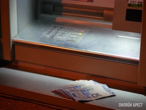 Белорусы за месяц отдали телефонным аферистам более $1 миллиона Белорусы за месяц отдали телефонным аферистам более $1 миллиона