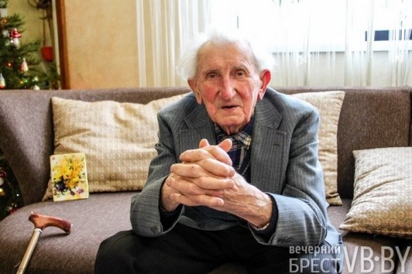 Печки-лавочки «Граевской слободы». Cтарожил вспоминает, как застраивалась окраина Бреста Печки-лавочки «Граевской слободы». Cтарожил вспоминает, как застраивалась окраина Бреста