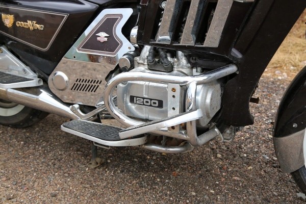 Вот мои крылья! Белорус купил топовый Honda GL1200 Gold Wing у американской церкви Вот мои крылья! Белорус купил топовый Honda GL1200 Gold Wing у американской церкви