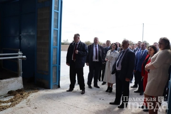 В Брестской области в Колодеевичах торжественно открыли новую молочно-товарную ферму В Брестской области в Колодеевичах торжественно открыли новую молочно-товарную ферму