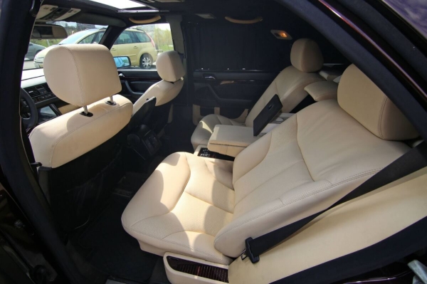 «После $30 000 вложения перестал считать». Пообщались с владельцами старых Mercedes