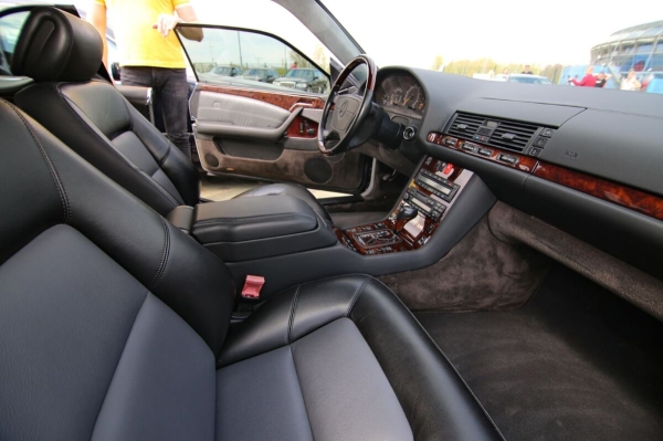 «После $30 000 вложения перестал считать». Пообщались с владельцами старых Mercedes