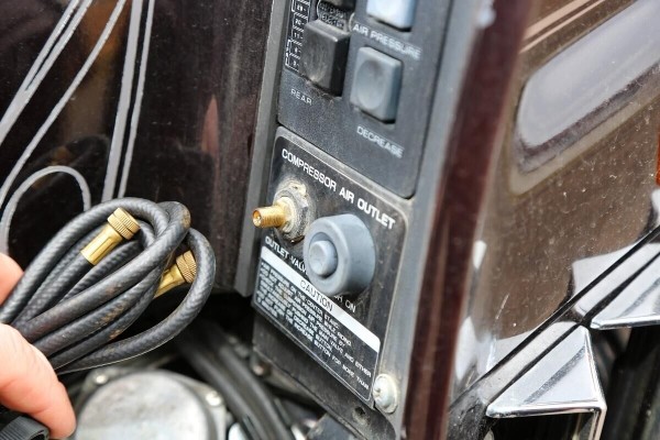 Вот мои крылья! Белорус купил топовый Honda GL1200 Gold Wing у американской церкви Вот мои крылья! Белорус купил топовый Honda GL1200 Gold Wing у американской церкви