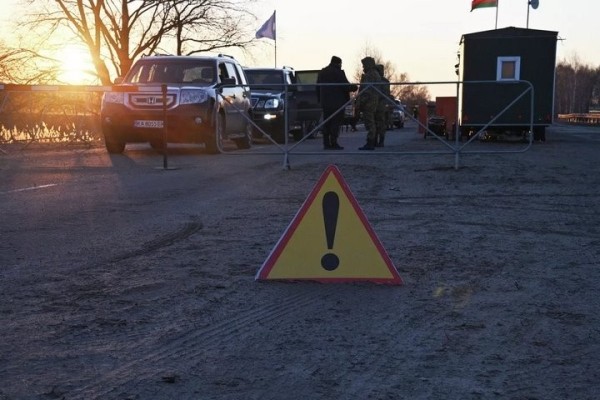 Приближаться к белорусской границе запретили в трех областях Украины