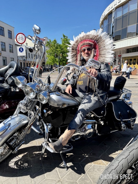 Читатель: Классный байкер сегодня на Советской в Бресте
Читатель: Классный байкер сегодня на Советской в Бресте