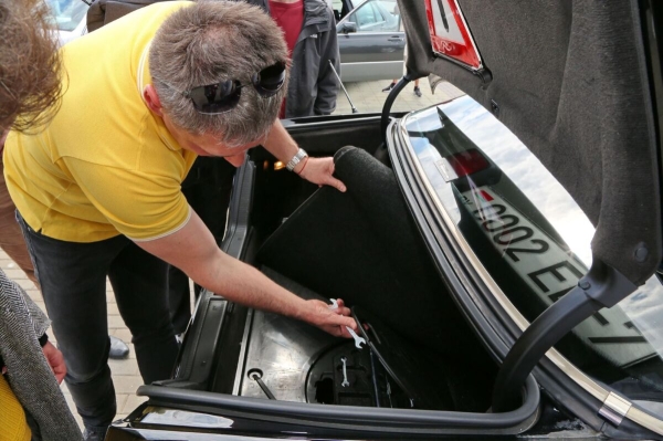 «После $30 000 вложения перестал считать». Пообщались с владельцами старых Mercedes