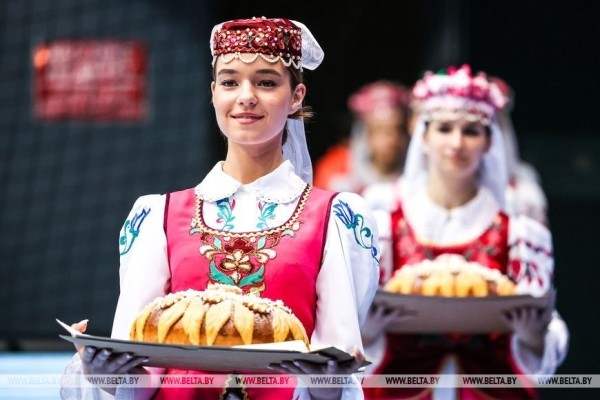 Финальный этап соревнований по гандболу «Стремительный мяч» стартовал в Бресте. Фоторепортаж