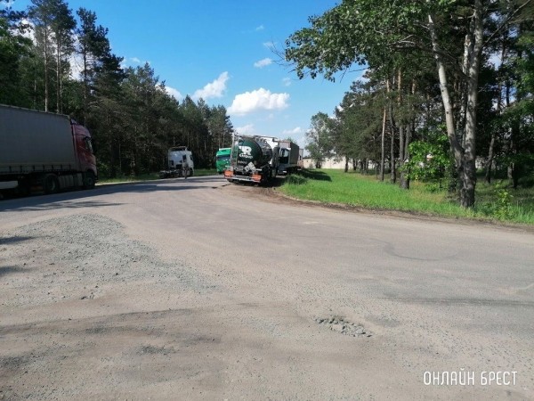 Читатель: Хотелось бы обратить внимание на ситуацию с большегрузами
Читатель: Хотелось бы обратить внимание на ситуацию с большегрузами