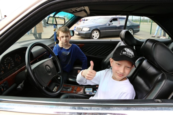 «После $30 000 вложения перестал считать». Пообщались с владельцами старых Mercedes