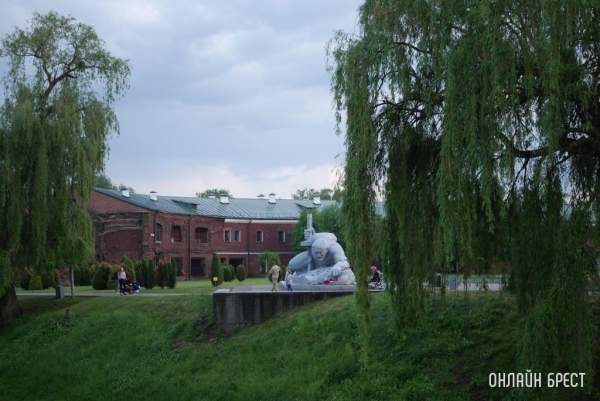 Выставку о геноциде белорусского народа можно увидеть в Брестской крепости