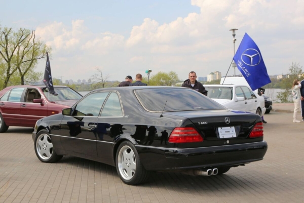 «После $30 000 вложения перестал считать». Пообщались с владельцами старых Mercedes