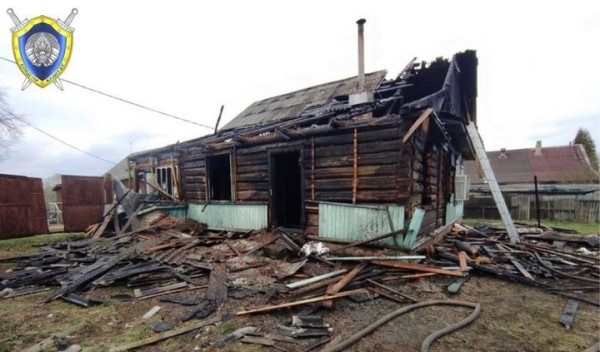 Разозлился, поджег обои. В Полоцке мужчина сжег дом, чтобы тот не достался брату