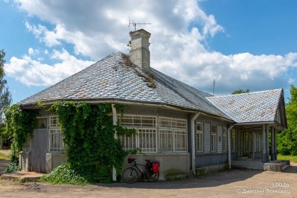 В Брестской области за 30 тысяч долларов продают панский дом с прудами В Брестской области за 30 тысяч долларов продают панский дом с прудами