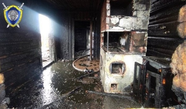 Разозлился, поджег обои. В Полоцке мужчина сжег дом, чтобы тот не достался брату