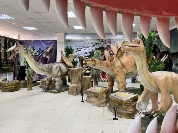 НАШЕСТВИЕ ДИНОЗАВРОВ уже в Бресте! Большой парк &laquo;Динолэнд&raquo; приглашает детей и их родителей за отличным настроением