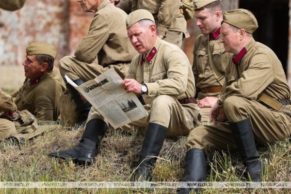 Репетиция реконструкции начала войны проходит в Брестской крепости Репетиция реконструкции начала войны проходит в Брестской крепости