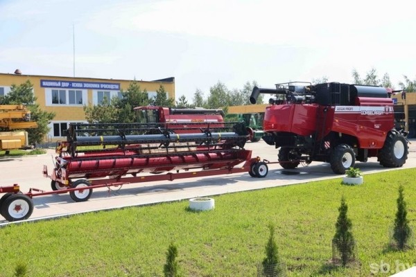 На Брестчине в жатве будут задействованы более 1300 комбайнов, их готовность к уборочной - 90 процентов На Брестчине в жатве будут задействованы более 1300 комбайнов, их готовность к уборочной - 90 процентов