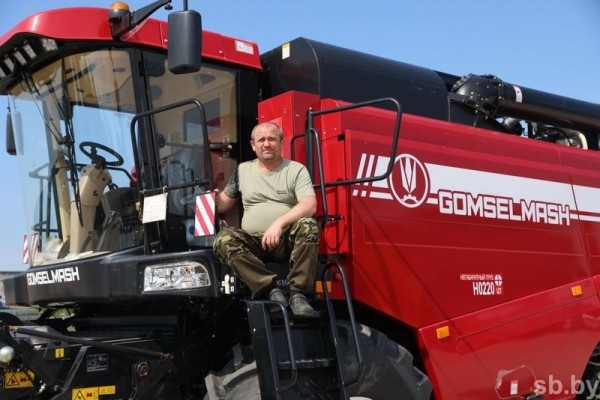 На Брестчине в жатве будут задействованы более 1300 комбайнов, их готовность к уборочной - 90 процентов На Брестчине в жатве будут задействованы более 1300 комбайнов, их готовность к уборочной - 90 процентов