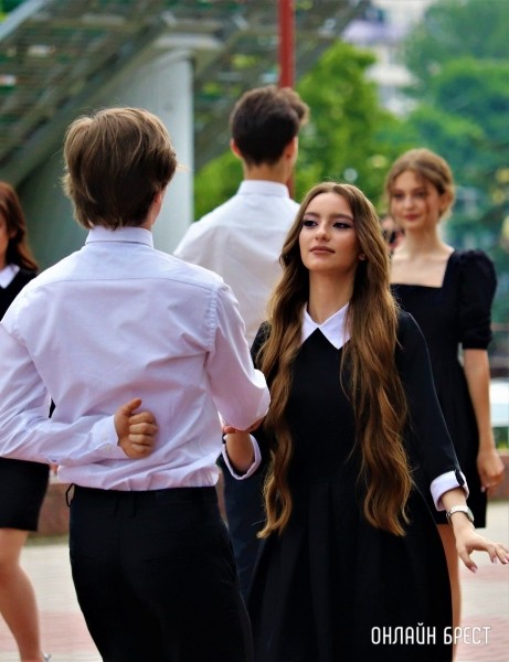 Читатель: Школьный вальс на празднике выпускников Московского района г. Бреста
Читатель: Школьный вальс на празднике выпускников Московского района г. Бреста