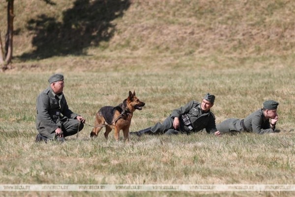 Репетиция реконструкции начала войны проходит в Брестской крепости Репетиция реконструкции начала войны проходит в Брестской крепости
