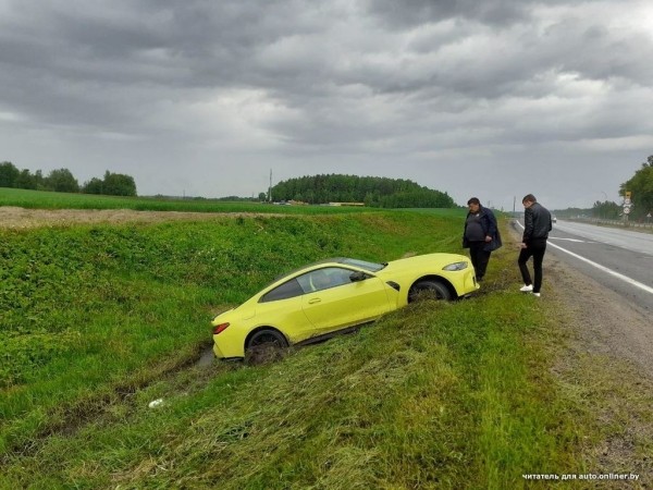 В Беларуси редкий спорткар BMW M4 красиво шел по трассе, пока не случилась неприятность