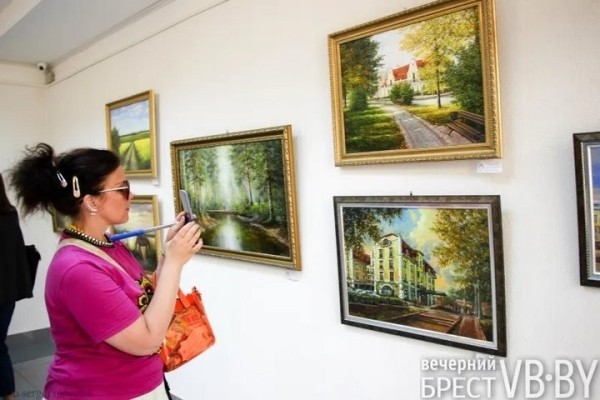 В Бресте открылась выставка «Лучше Бреста нету места» В Бресте открылась выставка «Лучше Бреста нету места»