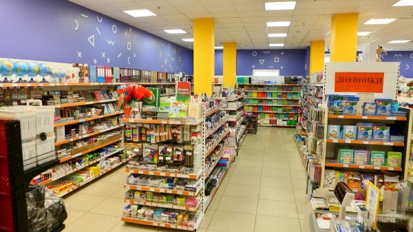 Самое время готовиться к школе! Три этажа школьных товаров в «Детском мире» на Советской в Бресте: канцелярия, рюкзаки, школьная форма и обувь