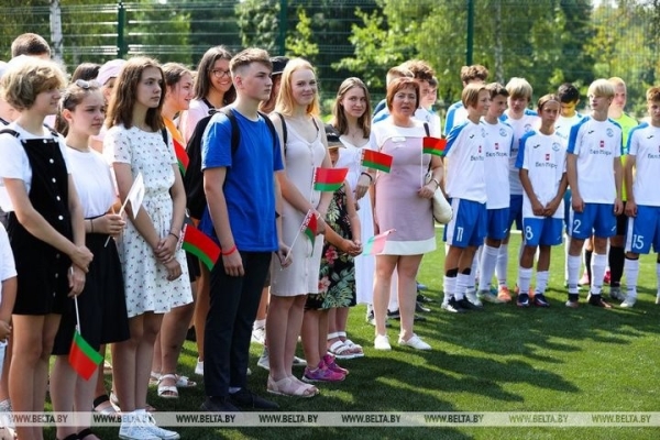 Новое футбольное поле с искусственным покрытием открыли в Малорите Новое футбольное поле с искусственным покрытием открыли в Малорите