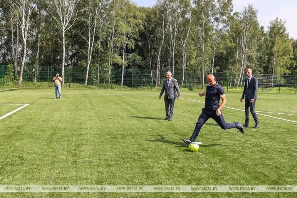 Новое футбольное поле с искусственным покрытием открыли в Малорите Новое футбольное поле с искусственным покрытием открыли в Малорите