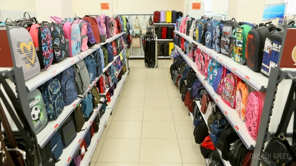 Самое время готовиться к школе! Три этажа школьных товаров в «Детском мире» на Советской в Бресте: канцелярия, рюкзаки, школьная форма и обувь