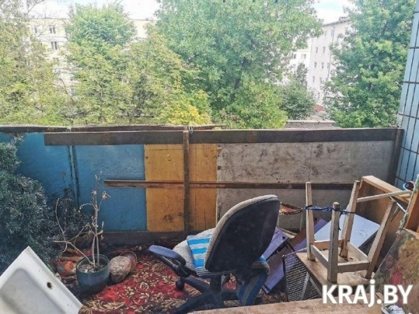 В Беларуси обрушился балкон вместе с мужчиной В Беларуси обрушился балкон вместе с мужчиной