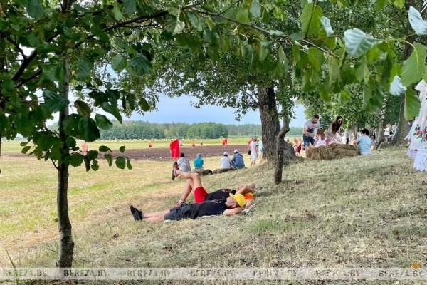 В деревне Высокое Березовского района состоялся экофестиваль «Споровские сенокосы – 2022»
