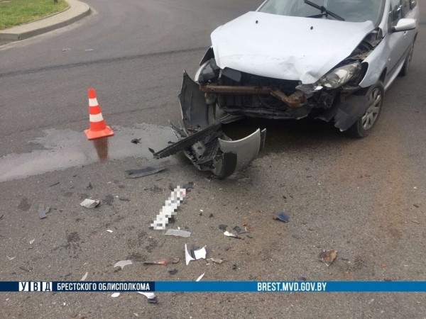 BMW и Peugeot. Стали известны подробности ДТП в Бресте