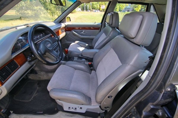 Audi 200 Quattro в руках брестчанина: «Купил за $1 350, а потратил в несколько раз больше» Audi 200 Quattro в руках брестчанина: «Купил за $1 350, а потратил в несколько раз больше»