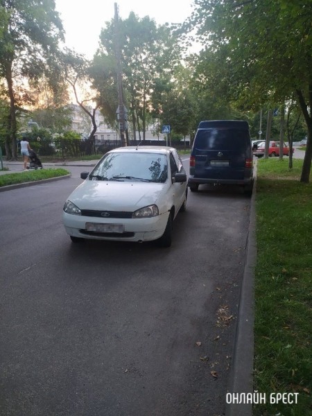 Читатель: Как можно так парковаться?
Читатель: Как можно так парковаться?