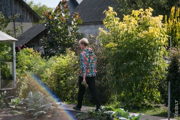 «Высадил рассаду на 11 тысяч долларов». Как обычный парень из Бреста создал сад с тысячами растений на 2 гектарах «Высадил рассаду на 11 тысяч долларов». Как обычный парень из Бреста создал сад с тысячами растений на 2 гектарах