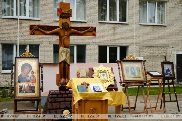 Одну из почитаемых православных святынь привезли в Брест