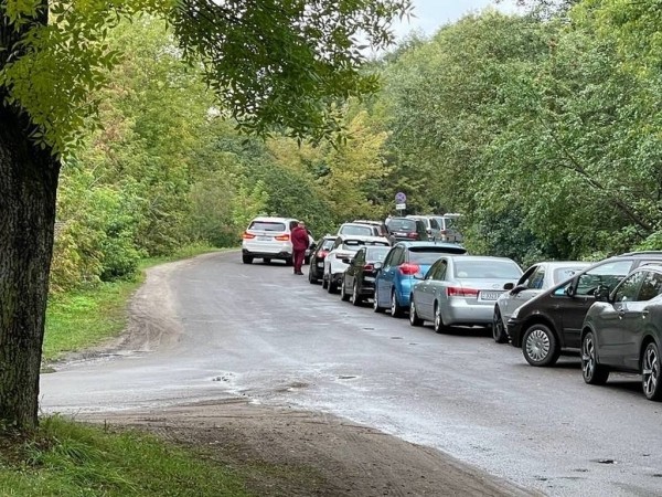 «Стоим до крепости». Новая система очереди на границе — ситуация в Бресте «Стоим до крепости». Новая система очереди на границе — ситуация в Бресте