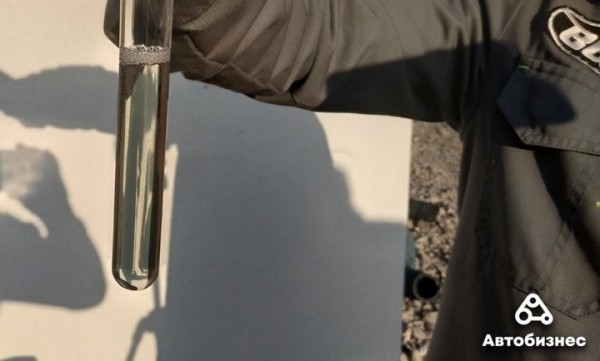 Эксперимент: есть ли в бензине и дизтопливе обещанные очищающие свойства?