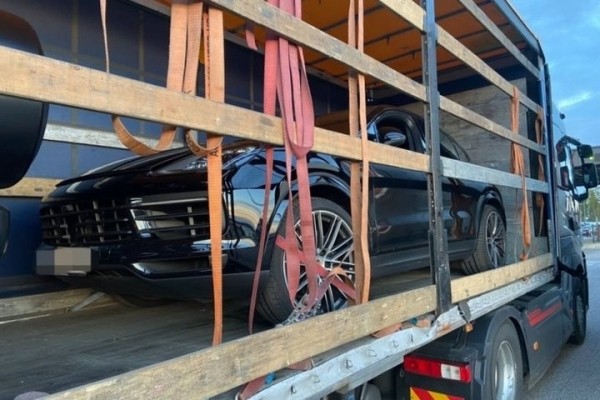 Белорус ввез в Литву два разыскиваемых люксовых авто Белорус ввез в Литву два разыскиваемых люксовых авто