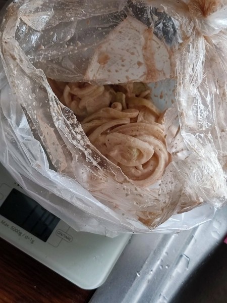 Белорус купил порцию шашлыка и удивился, что четверть веса — это не мясо Белорус купил порцию шашлыка и удивился, что четверть веса — это не мясо