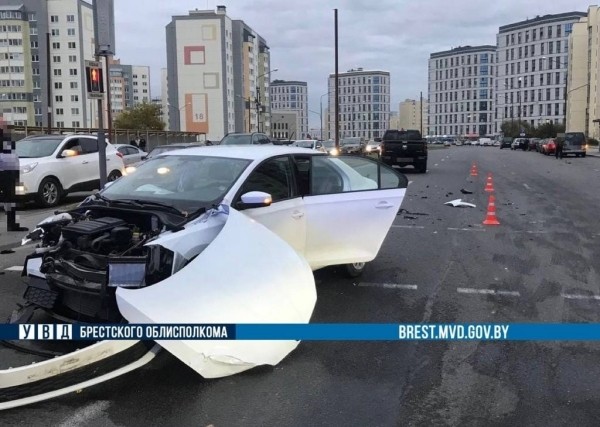 Подробности ДТП на Махновича в Бресте