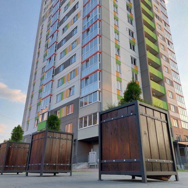 «Вода текла даже через розетки». Как «умная» новостройка подвела жителей