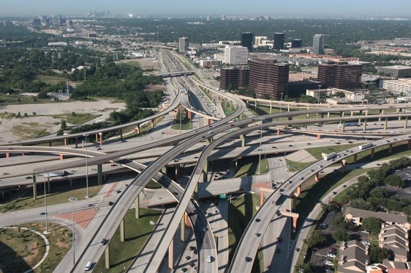 Без навигатора не соваться. 7 необычных автомобильных развязок мира Без навигатора не соваться. 7 необычных автомобильных развязок мира