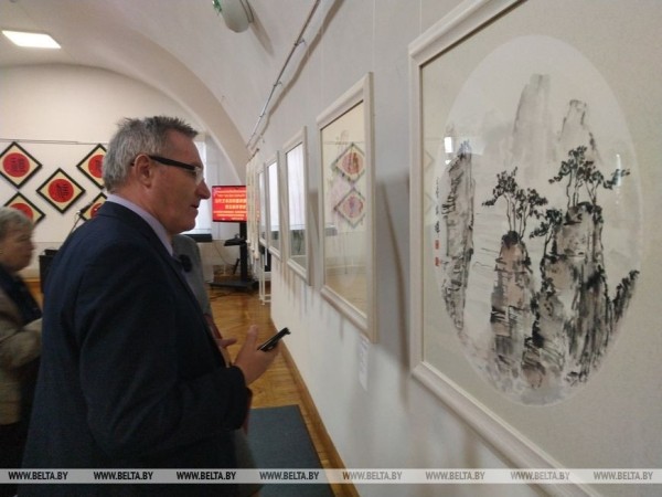 Выставку традиционной китайской живописи и каллиграфии презентовали в Бресте Выставку традиционной китайской живописи и каллиграфии презентовали в Бресте