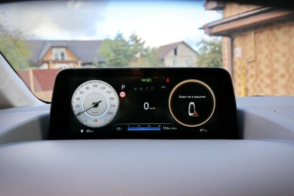 «Растаможка – 25 000 евро!» Белорус привез дизельный Hyundai Staria. Что за он?