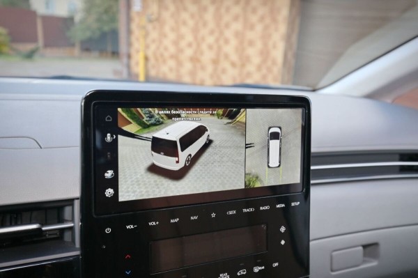 «Растаможка – 25 000 евро!» Белорус привез дизельный Hyundai Staria. Что за он?