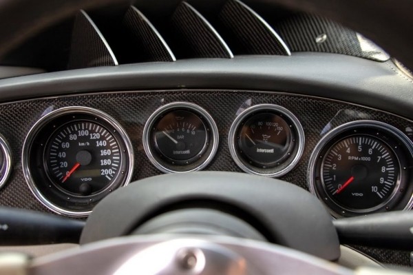 В Беларуси заметили уникальный автомобиль. Как оказалось, он самодельный